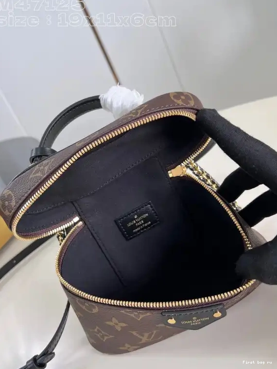 First bag ru Chain x Vanity VUITTON 11.5 Pouch-19 6.5 CM x LOUIS 0429